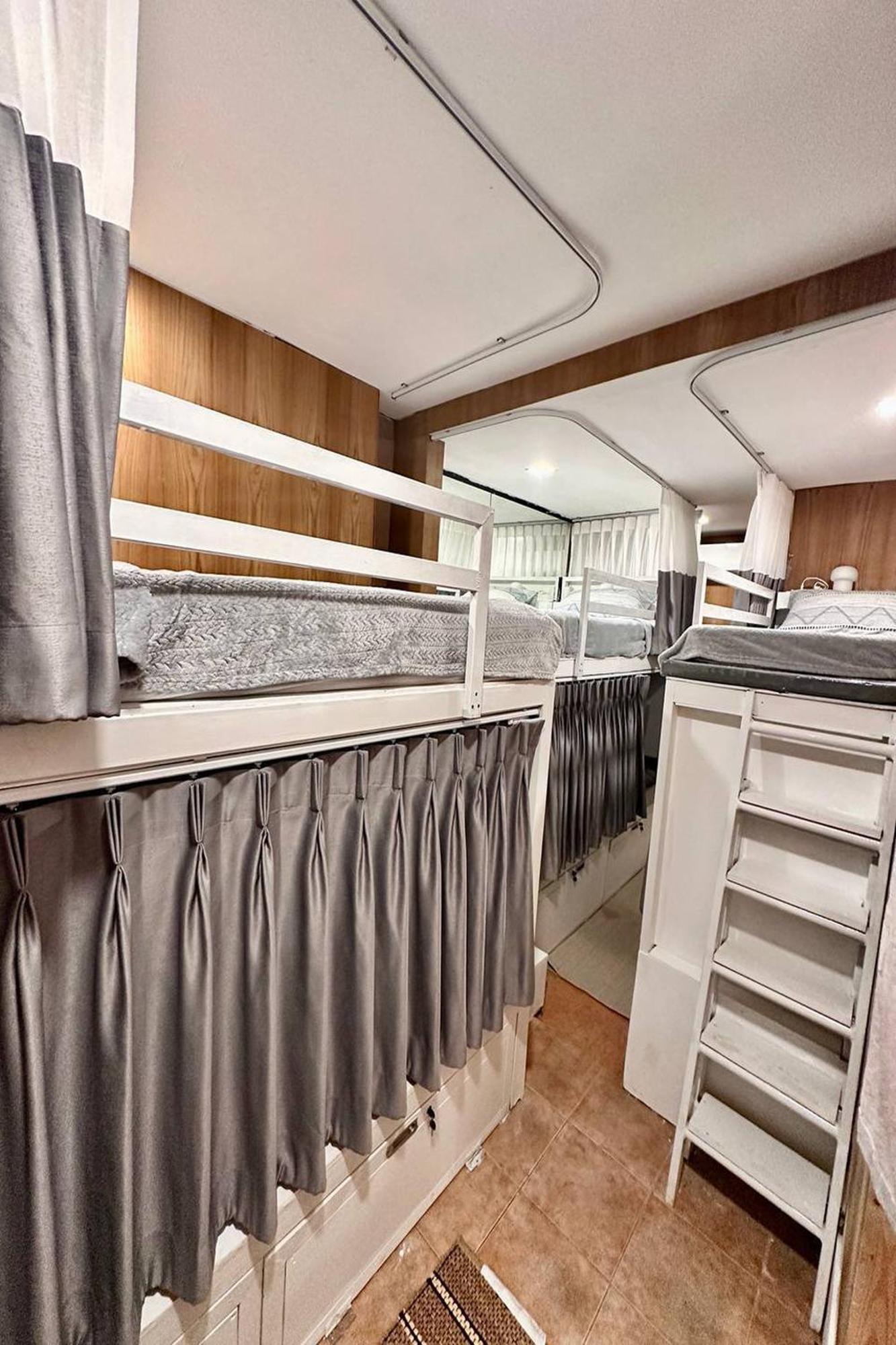 Blu Cabin Ari Stylish Gay Poshtel Bangkok Exteriér fotografie